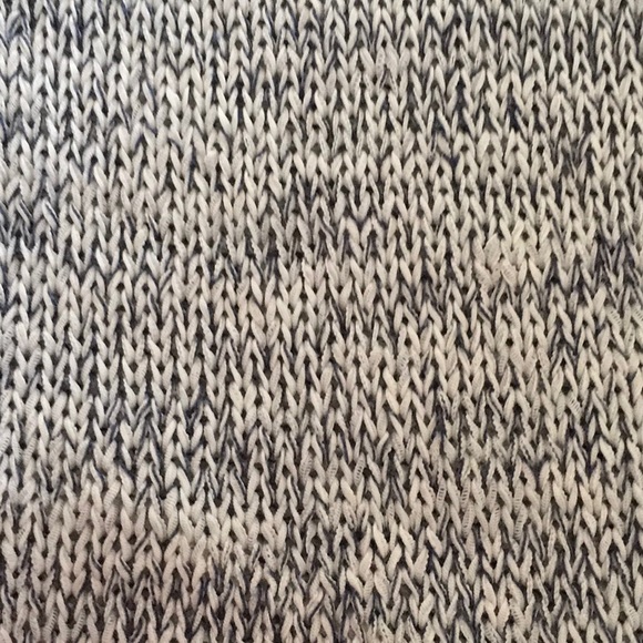 “H&M” knit sweater - Picture 3 of 3